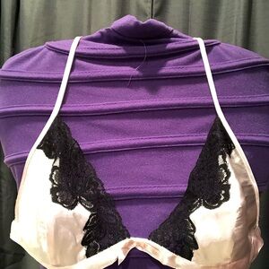 Frederick's of Hollywood - Lace Bra - Pink